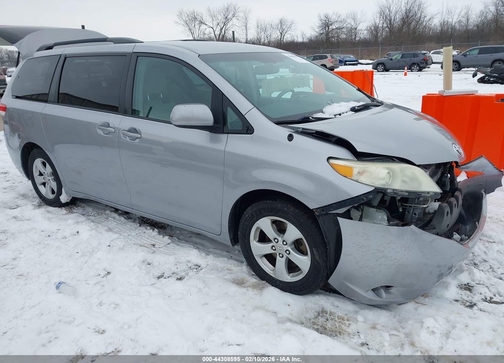 2011 TOYOTA SIENNA LE V6 VIN: 5TDKK3DC5BS025940