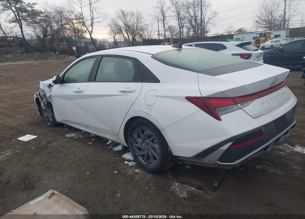 2024 HYUNDAI ELANTRA SEL VIN: KMHLM4DG8RU688363