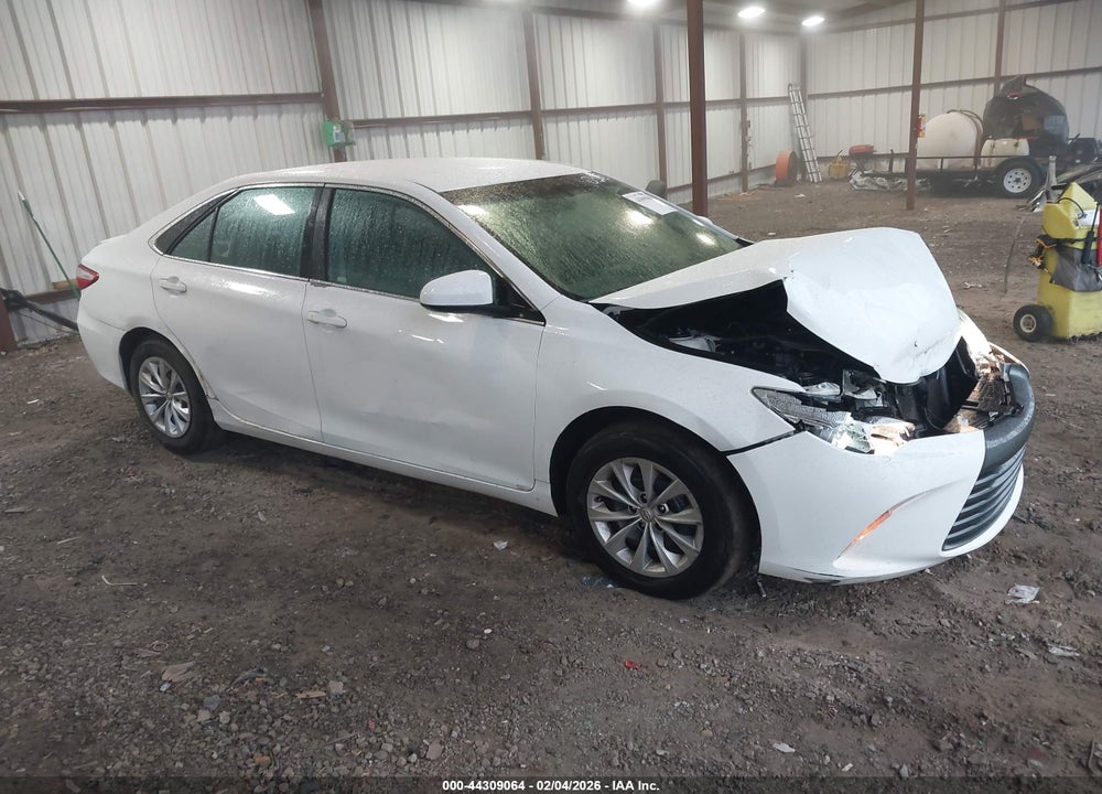 2016 TOYOTA CAMRY LE VIN: 4T4BF1FK7GR550323