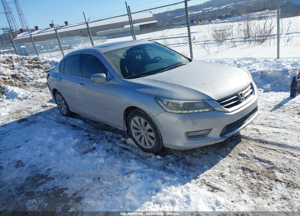 2015 HONDA ACCORD EX-L V-6 VIN: 1HGCR3F81FA015225