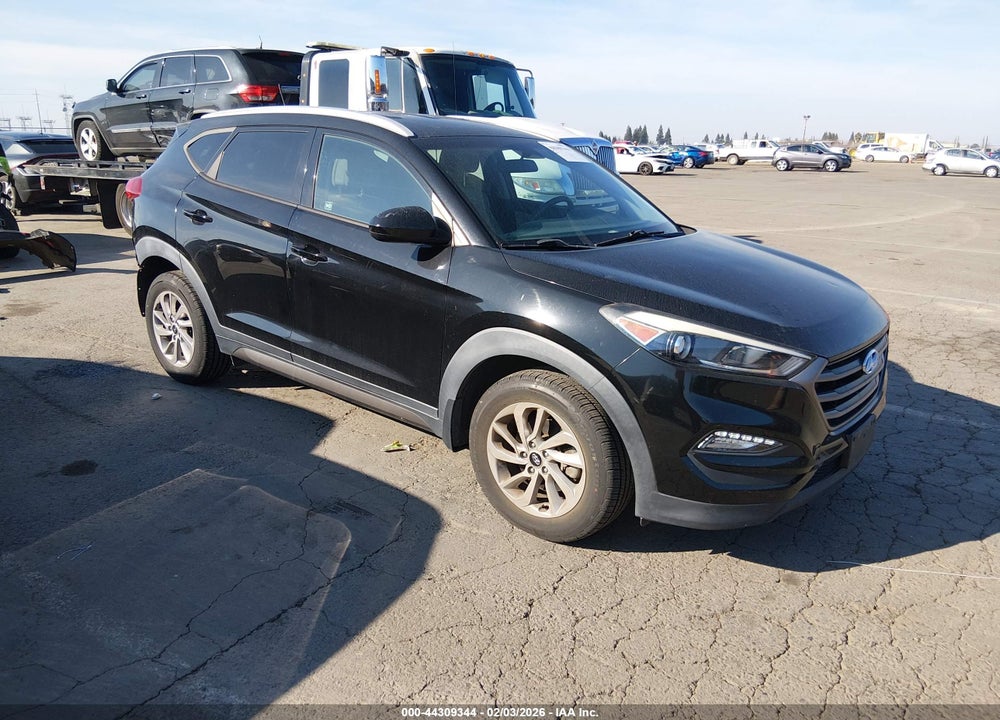 2016 HYUNDAI TUCSON SE VIN: KM8J33A41GU114991