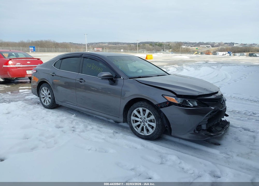 2020 TOYOTA CAMRY LE VIN: 4T1L11AKXLU883226