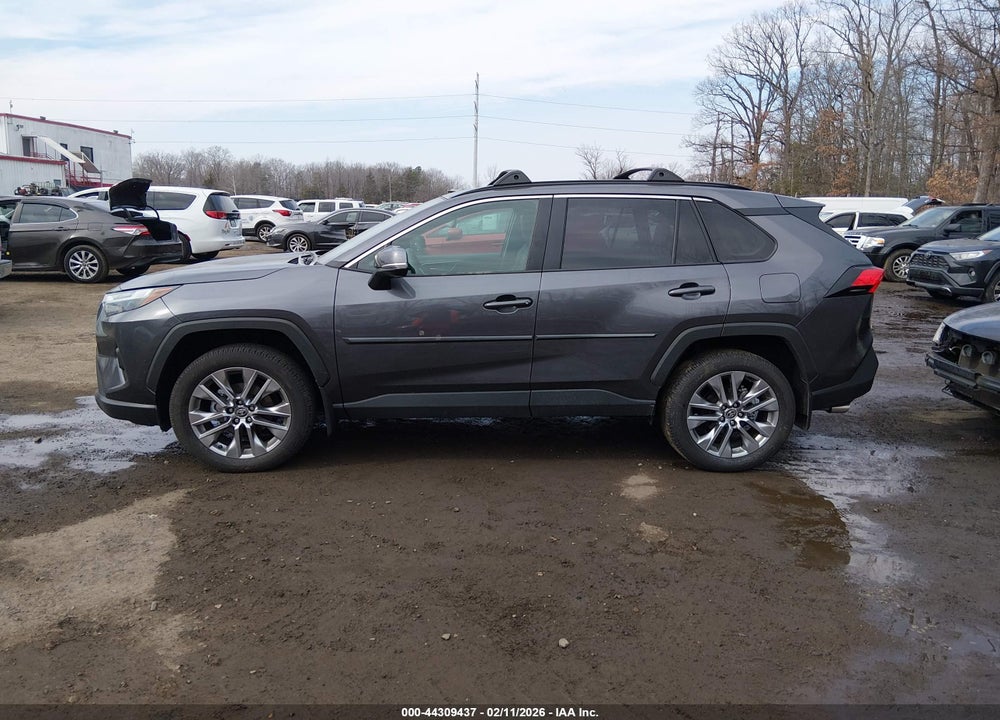 2025 TOYOTA RAV4 XLE PREMIUM VIN: 2T3A1RFV8SC516132