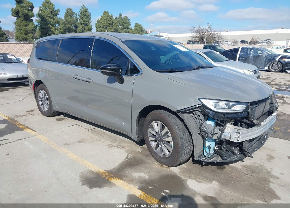 2025 CHRYSLER PACIFICA HYBRID SELECT VIN: 2C4RC1S74SR549739