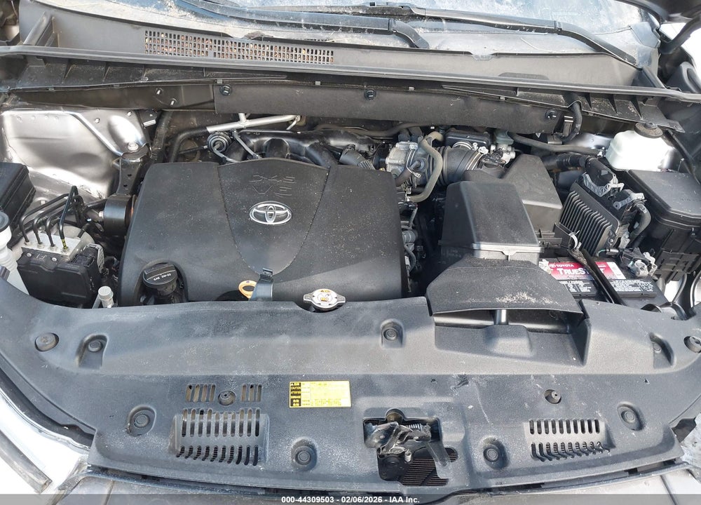 2019 TOYOTA HIGHLANDER XLE VIN: 5TDJZRFH0KS589658