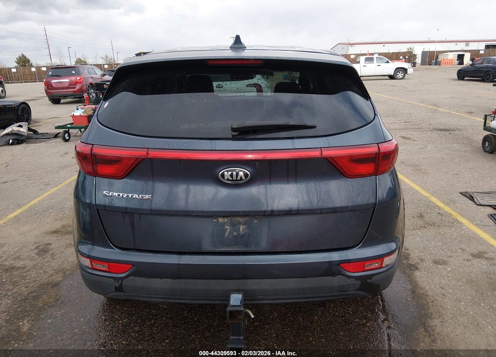 2018 KIA SPORTAGE LX VIN: KNDPMCAC9J7319757