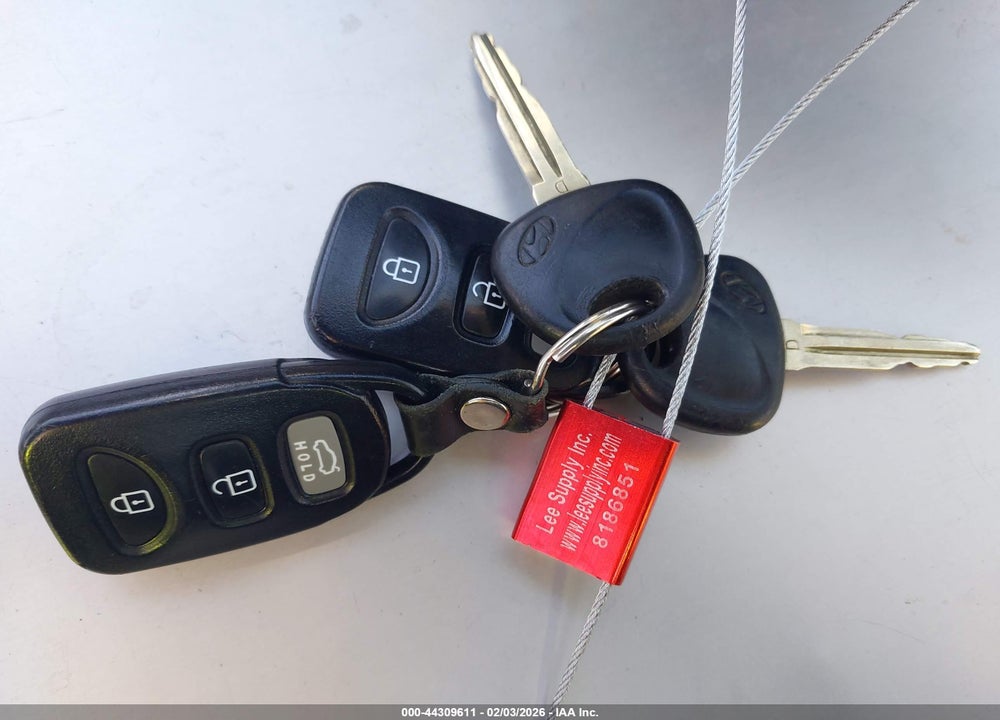 2010 HYUNDAI ELANTRA GLS VIN: KMHDU4AD5AU067231