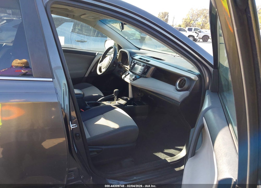 2014 TOYOTA RAV4 XLE VIN: 2T3WFREV5EW099158
