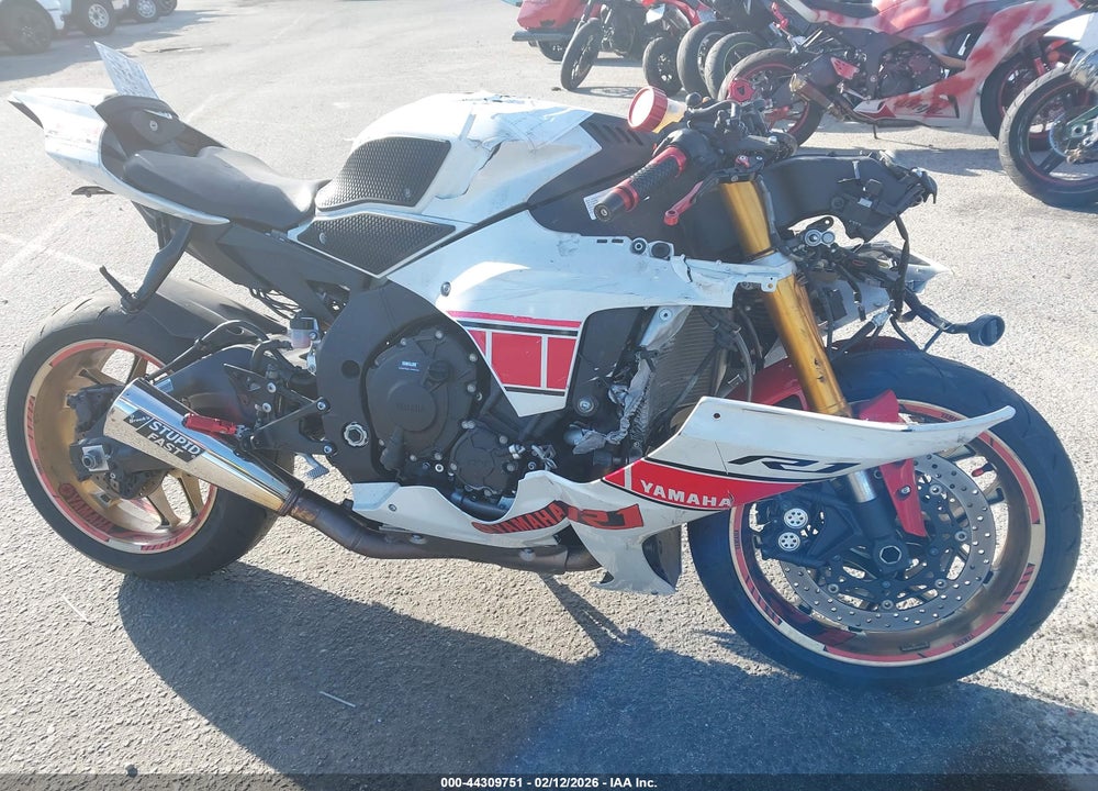 2022 YAMAHA YZFR1 VIN: JYARN66Y8NA000768