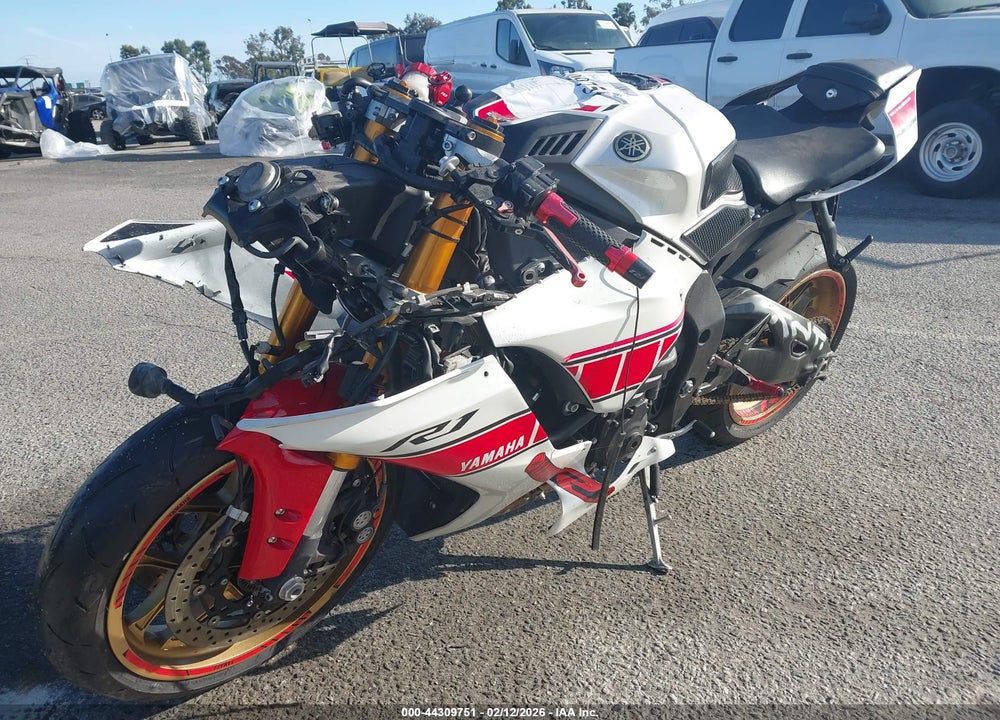 2022 YAMAHA YZFR1 VIN: JYARN66Y8NA000768