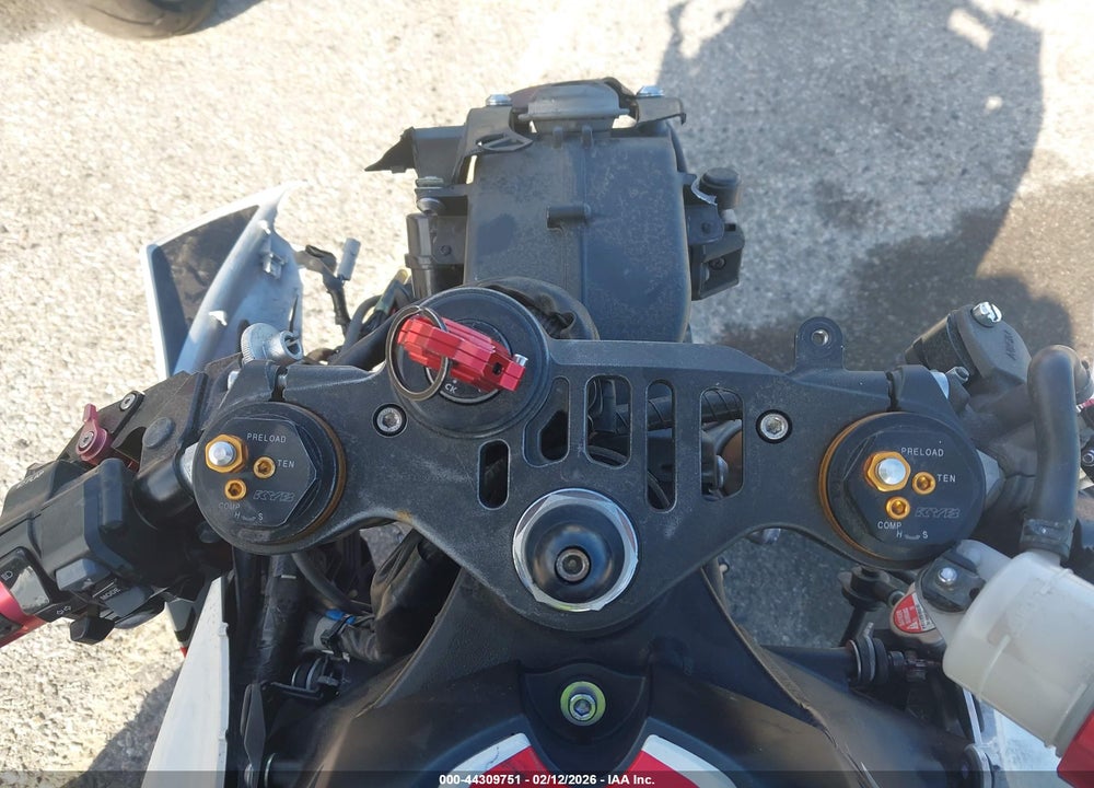 2022 YAMAHA YZFR1 VIN: JYARN66Y8NA000768