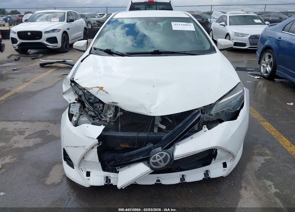 2018 TOYOTA COROLLA LE VIN: 5YFBURHE2JP814272