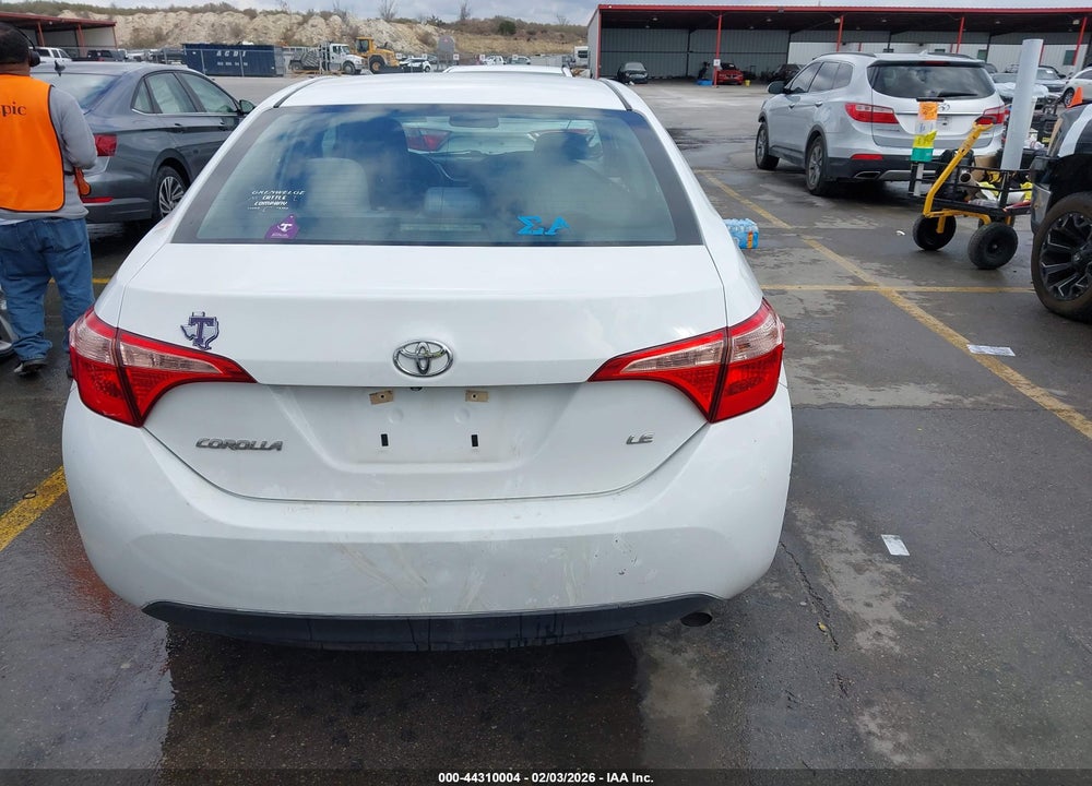 2018 TOYOTA COROLLA LE VIN: 5YFBURHE2JP814272