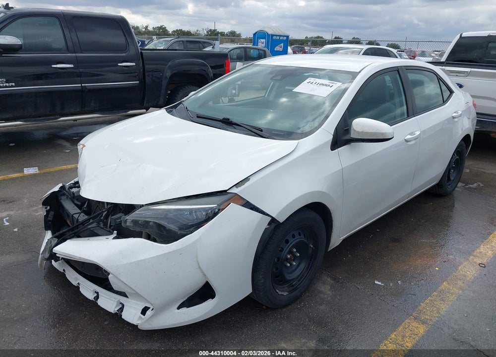 2018 TOYOTA COROLLA LE VIN: 5YFBURHE2JP814272