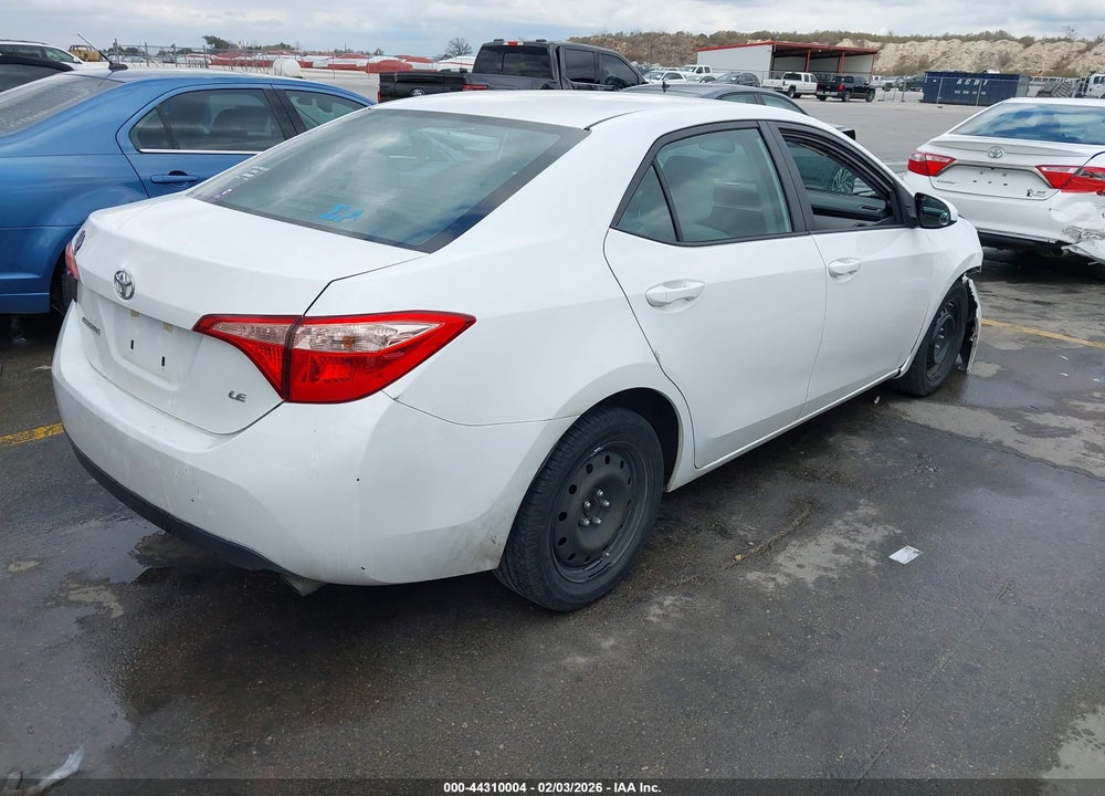 2018 TOYOTA COROLLA LE VIN: 5YFBURHE2JP814272