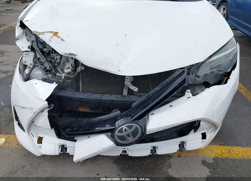 2018 TOYOTA COROLLA LE VIN: 5YFBURHE2JP814272