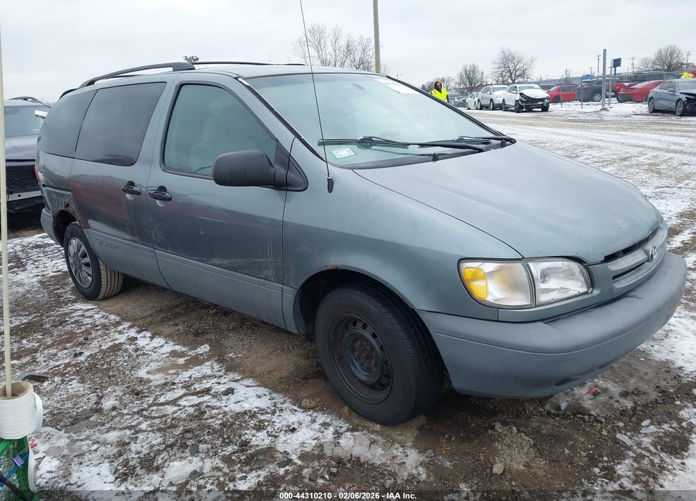 1998 TOYOTA SIENNA LE VIN: 4T3ZF13C2WU057046