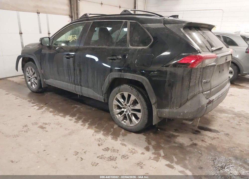 2021 TOYOTA RAV4 XLE PREMIUM VIN: 2T3A1RFV0MC241553