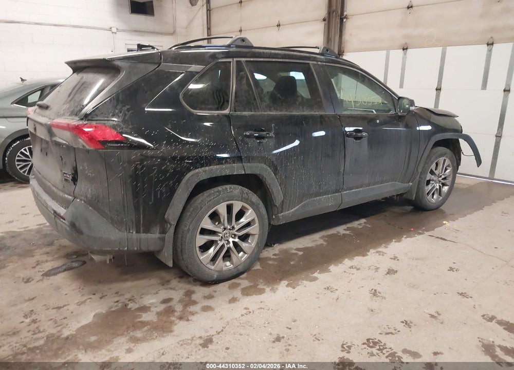 2021 TOYOTA RAV4 XLE PREMIUM VIN: 2T3A1RFV0MC241553