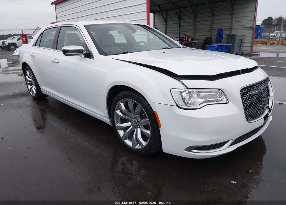 2018 CHRYSLER 300 TOURING VIN: 2C3CCAAG6JH320205