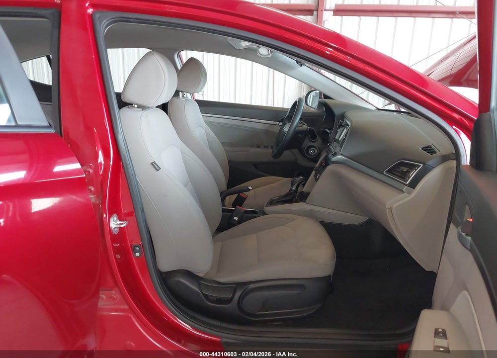 2018 HYUNDAI ELANTRA SEL VIN: KMHD84LF9JU598810