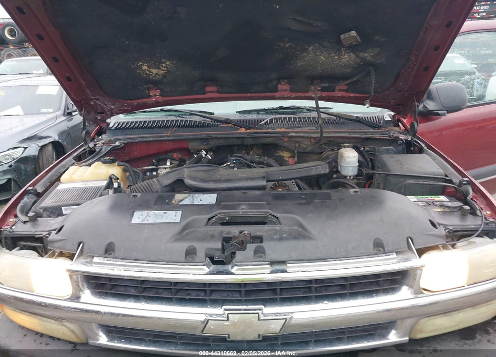 2002 CHEVROLET SUBURBAN 1500 LS VIN: 1GNEC16Z82J162326