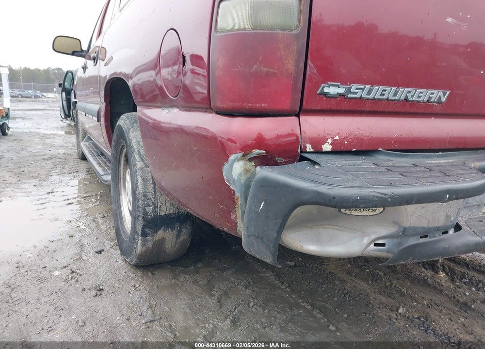2002 CHEVROLET SUBURBAN 1500 LS VIN: 1GNEC16Z82J162326