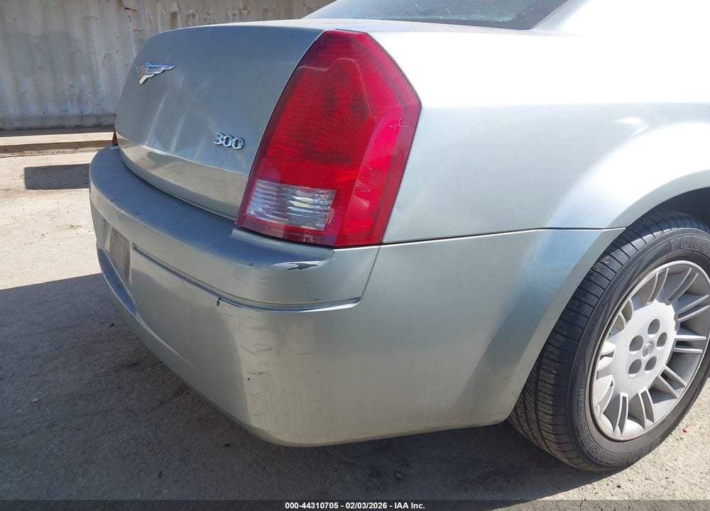 2005 CHRYSLER 300 VIN: 2C3JA43R15H168983
