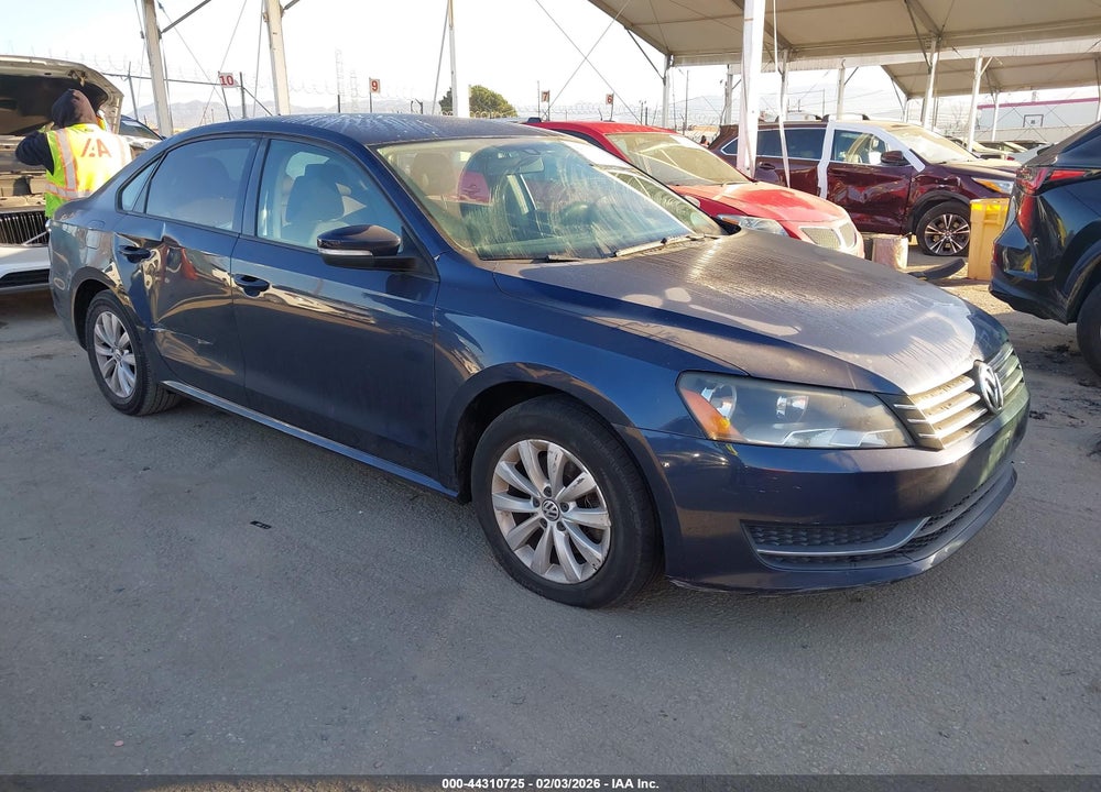 2013 VOLKSWAGEN PASSAT S VIN: 1VWAP7A32DC127920