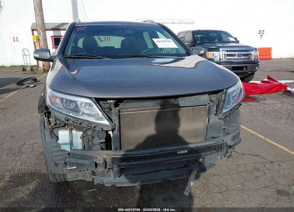 2015 KIA SORENTO LX VIN: 5XYKTCA66FG585450