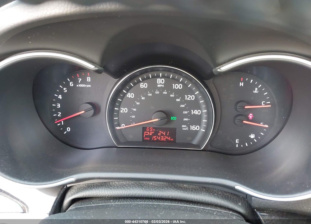 2015 KIA SORENTO LX VIN: 5XYKTCA66FG585450