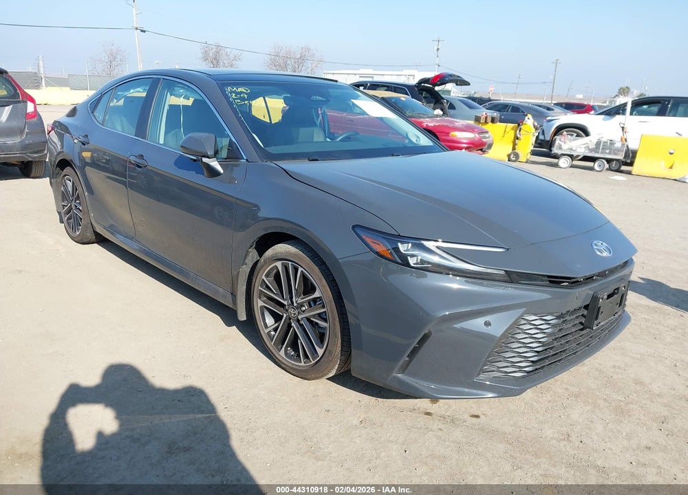 2025 TOYOTA CAMRY XLE VIN: 4T1DAACK9SU069097