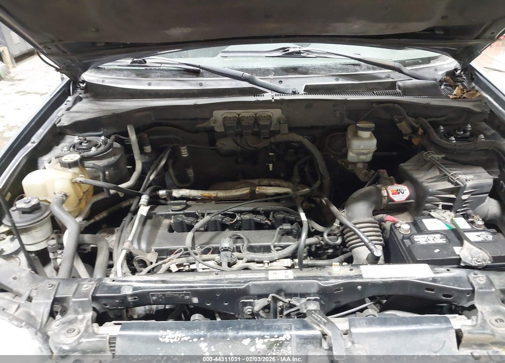 2005 FORD ESCAPE XLS VIN: 1FMYU92Z65KE00577