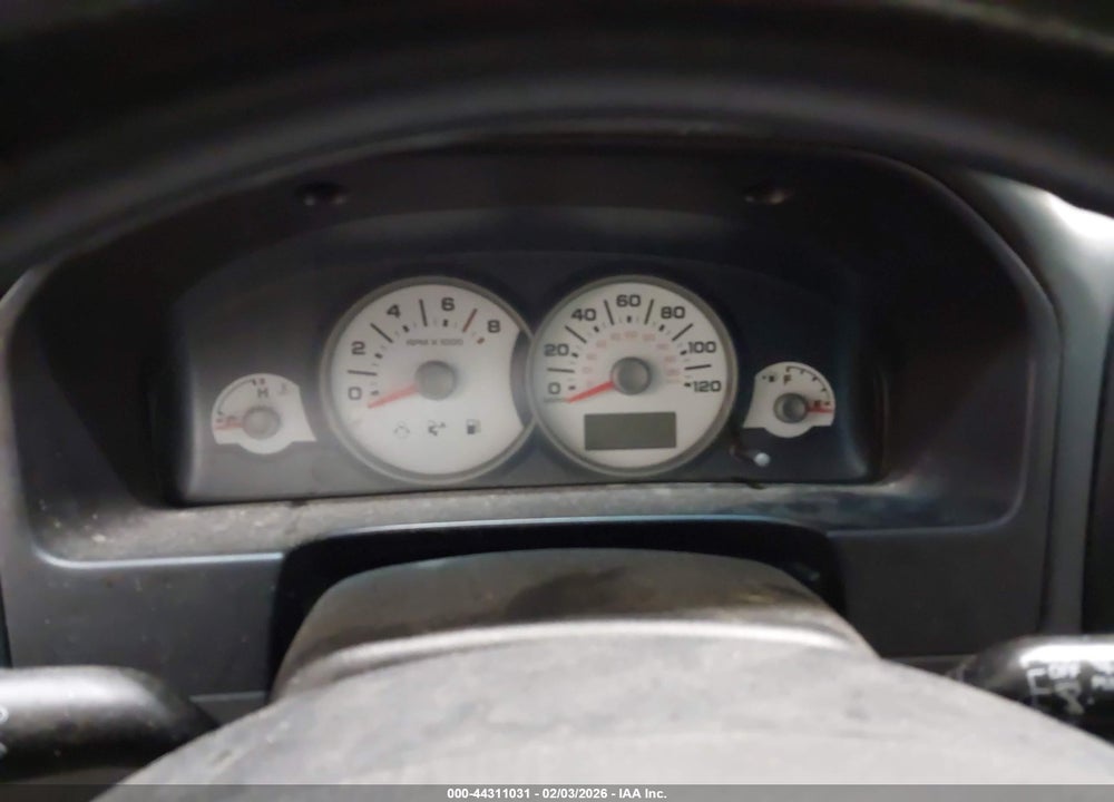 2005 FORD ESCAPE XLS VIN: 1FMYU92Z65KE00577