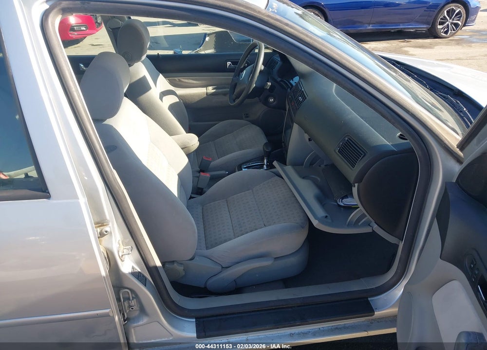 2002 VOLKSWAGEN GOLF GLS VIN: 9BWGK61J724069448
