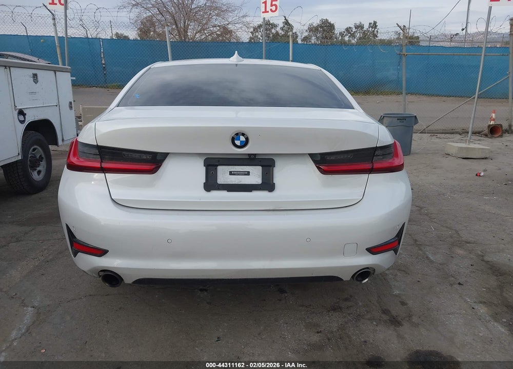 2021 BMW 3 SERIES 330E VIN: 3MW5P7J00M8C00765