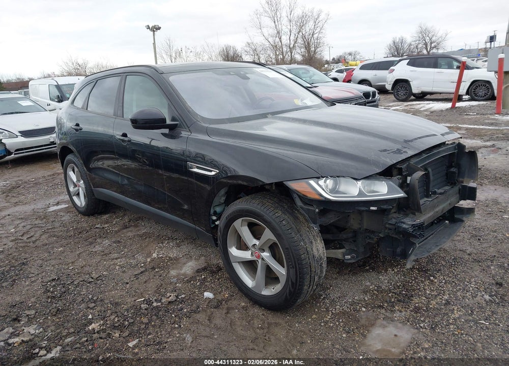 2017 JAGUAR F-PACE 35T PREMIUM VIN: SADCJ2BV7HA084584