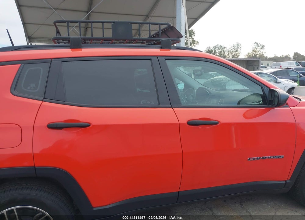 2018 JEEP COMPASS SPORT FWD VIN: 3C4NJCAB2JT107169