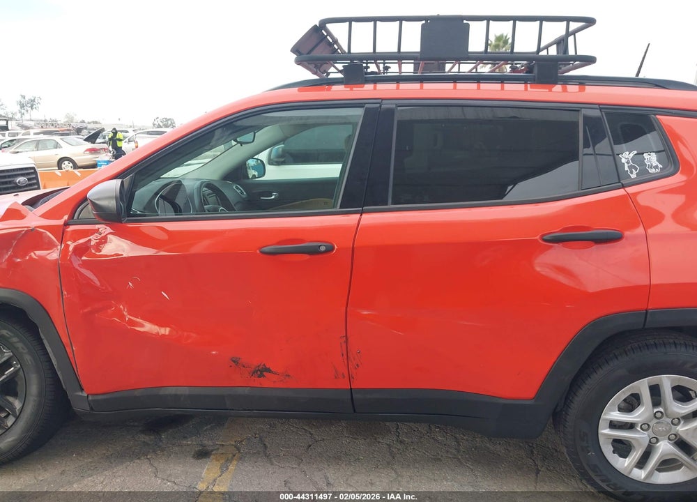 2018 JEEP COMPASS SPORT FWD VIN: 3C4NJCAB2JT107169