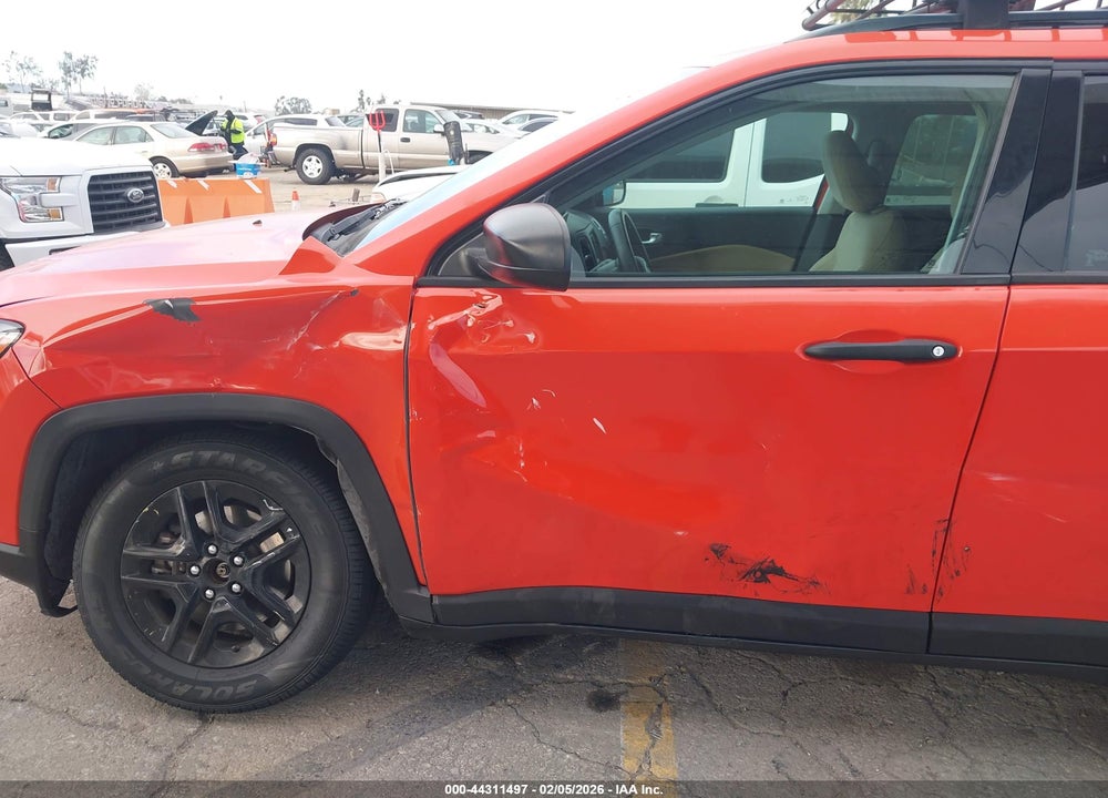 2018 JEEP COMPASS SPORT FWD VIN: 3C4NJCAB2JT107169