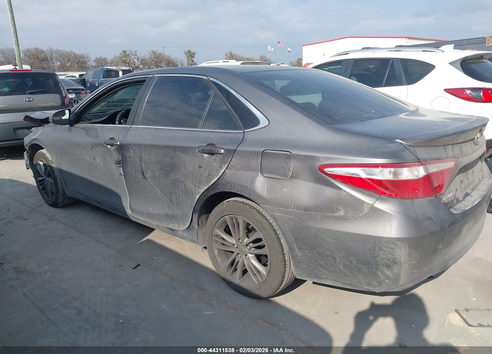 2015 TOYOTA CAMRY SE VIN: 4T1BF1FK7FU484140