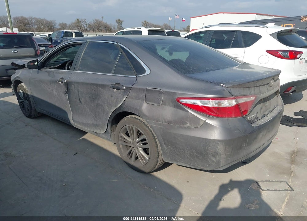 2015 TOYOTA CAMRY SE VIN: 4T1BF1FK7FU484140