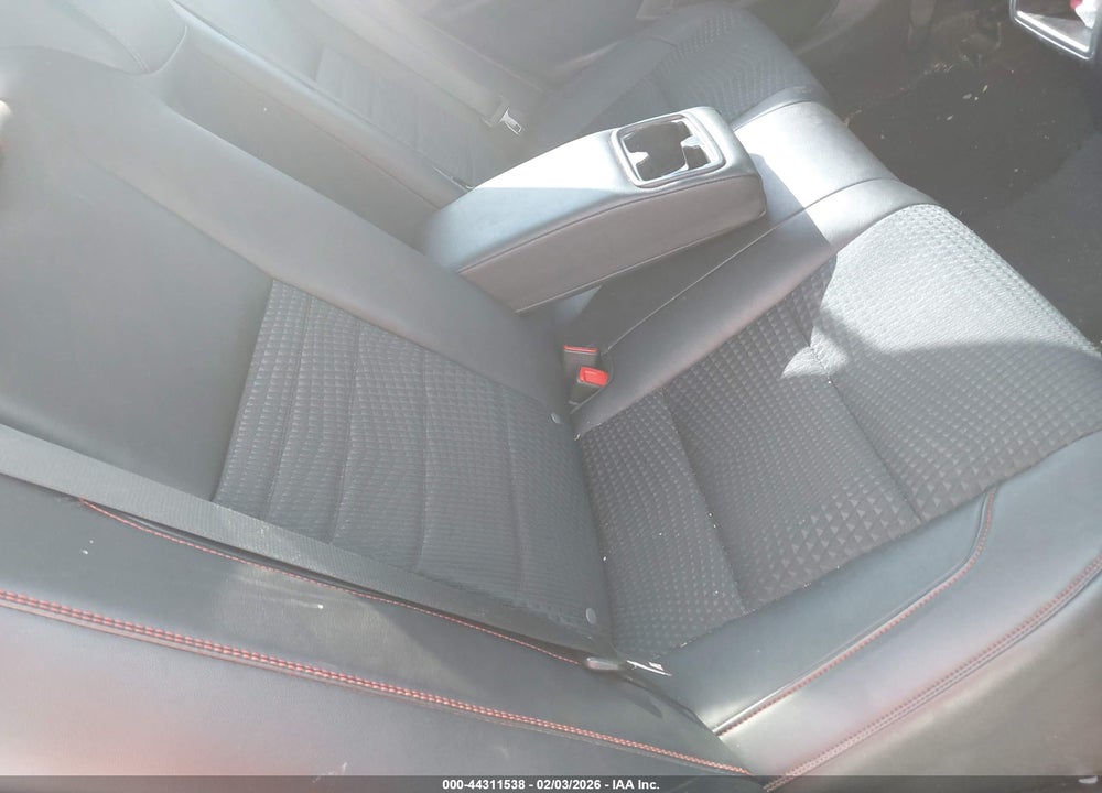 2015 TOYOTA CAMRY SE VIN: 4T1BF1FK7FU484140