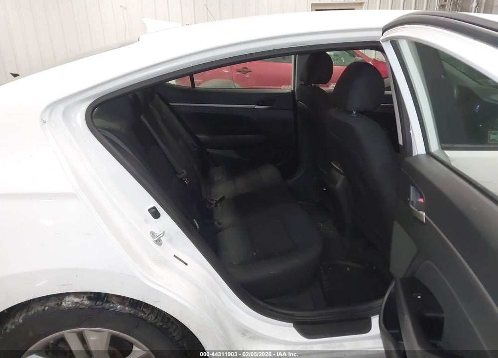 2020 HYUNDAI ELANTRA SEL VIN: 5NPD84LF4LH569913