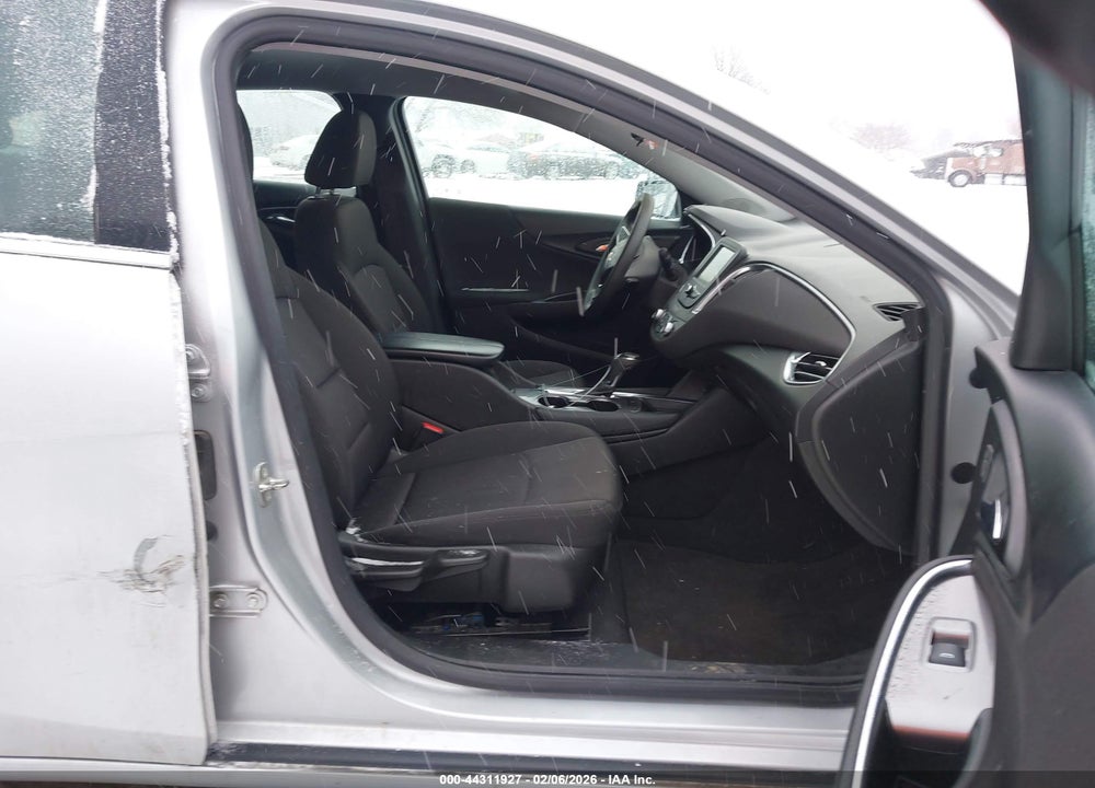 2018 CHEVROLET MALIBU LT VIN: 1G1ZD5ST9JF187746