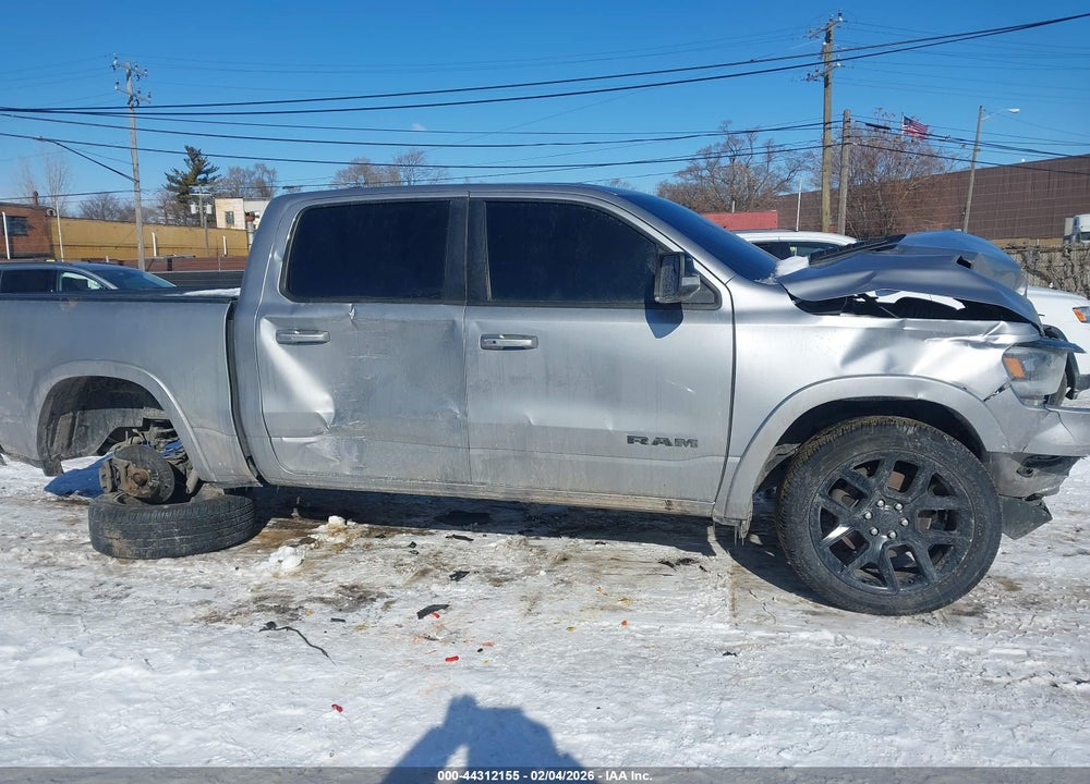 2022 RAM 1500 LAIE  4X4 5'7 BOX VIN: 1C6SRFJT1NN137055