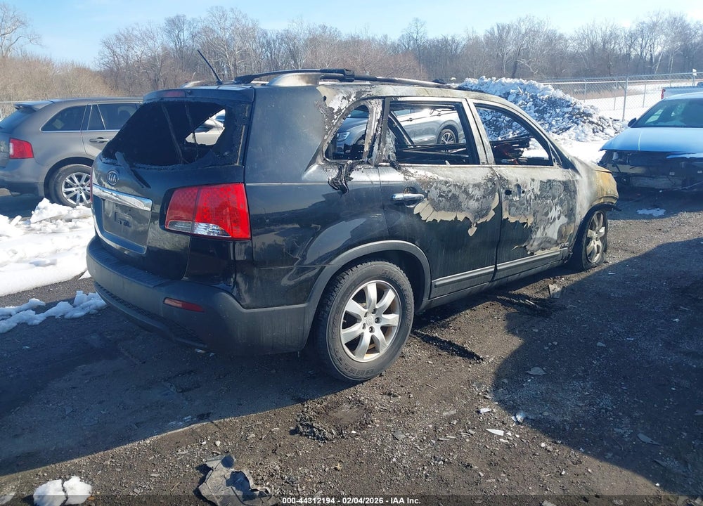2012 KIA SORENTO LX VIN: 5XYKTDA60CG196272