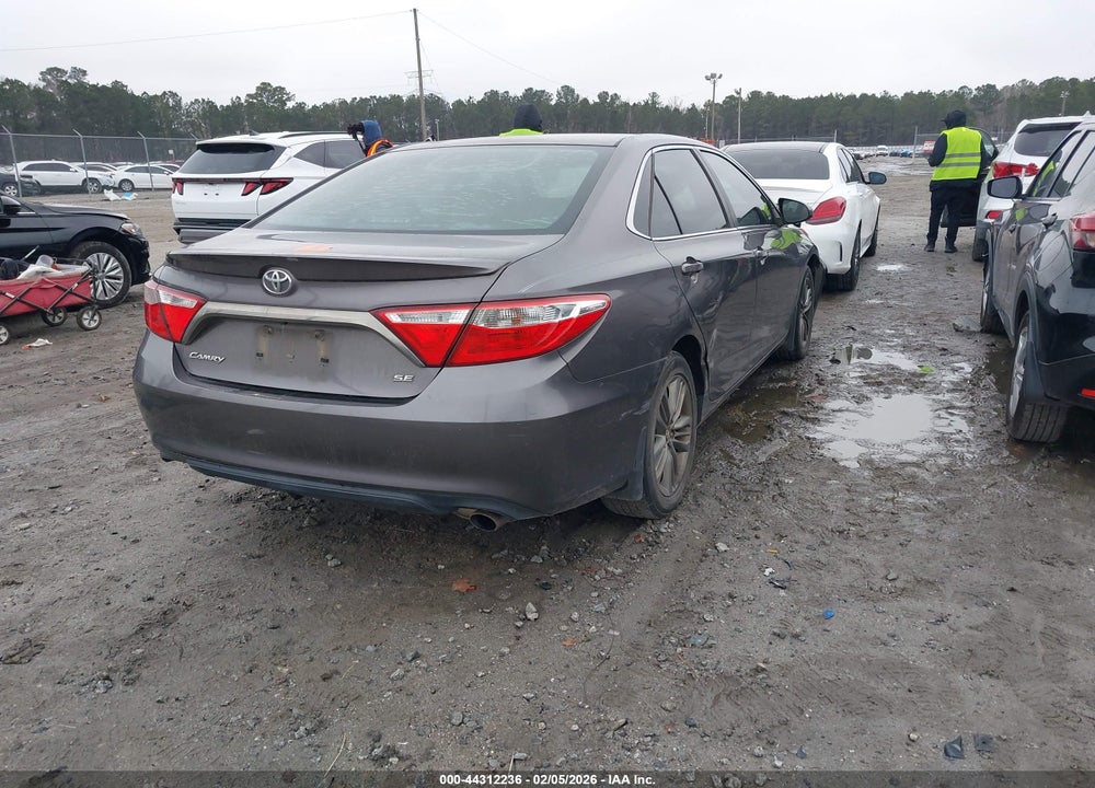 2015 TOYOTA CAMRY SE VIN: 4T1BF1FK4FU060978
