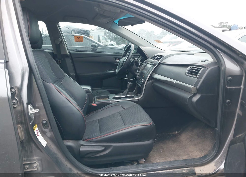 2015 TOYOTA CAMRY SE VIN: 4T1BF1FK4FU060978