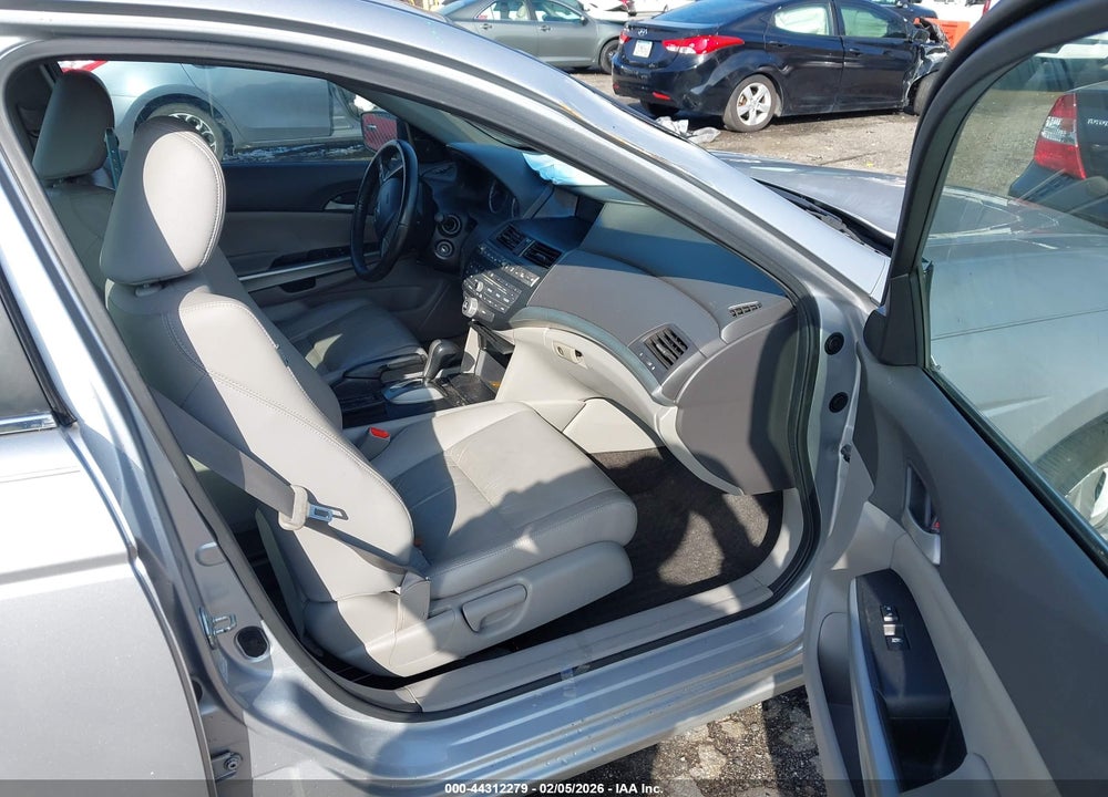 2010 HONDA ACCORD 2.4 EX-L VIN: 1HGCP2F84AA057736